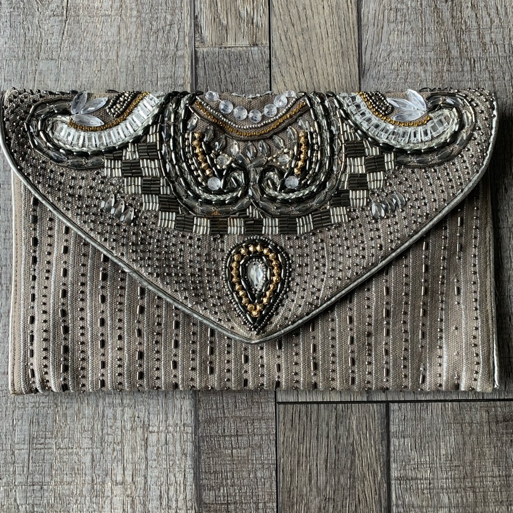 Nwt Francesca’s Beaded Clutch in Gold and Silver